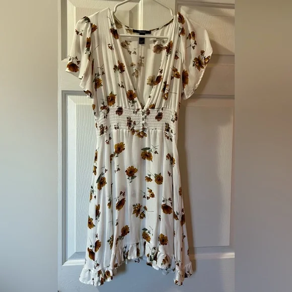 Forever 21 Dresses White Dress With Sunflowers Deep V Neck